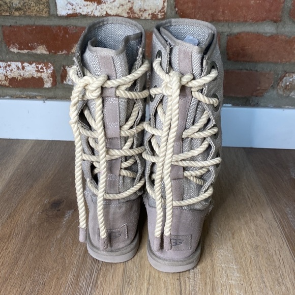 UGG Boots Heirloom Lace Up Boots size 7 - Picture 10 of 14